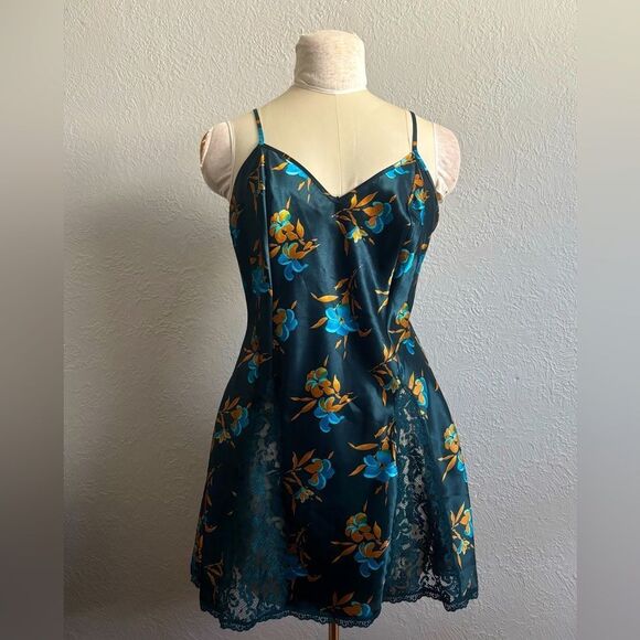 Vintage 80's Victorias Secret Gold Label Floral Slip Size M - Picture 1 of 9